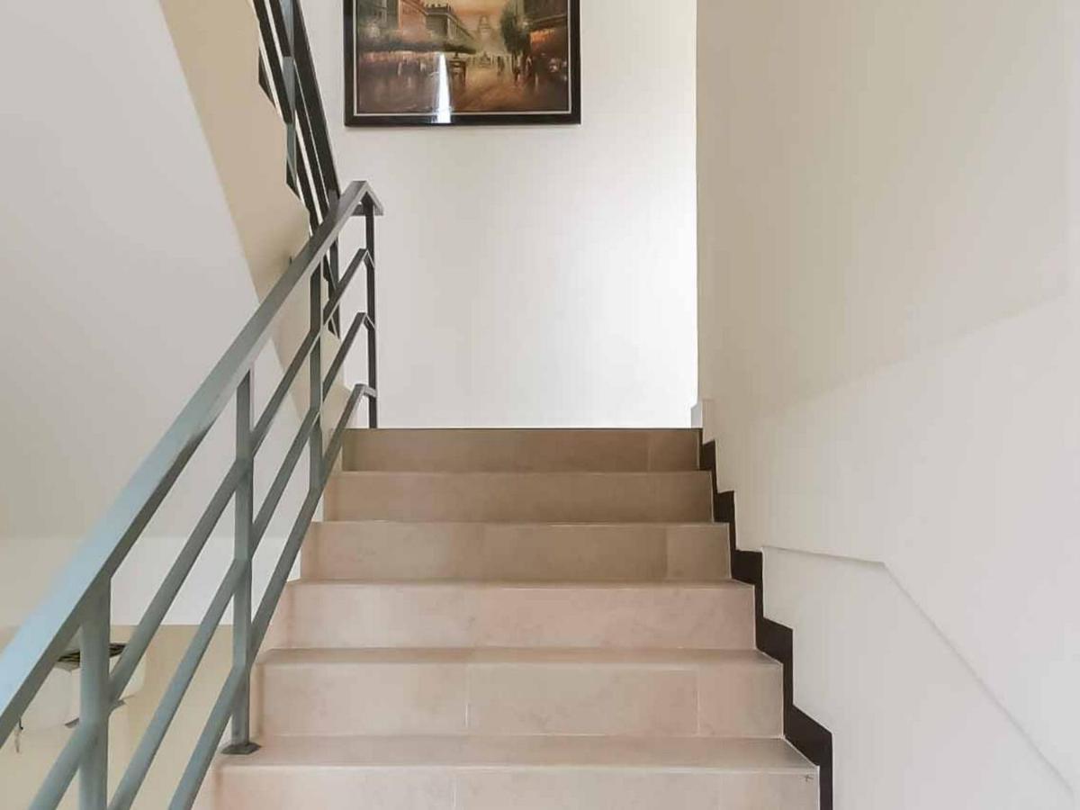 Wisma Talenta Mitra Reddoorz Jakarta Ngoại thất bức ảnh